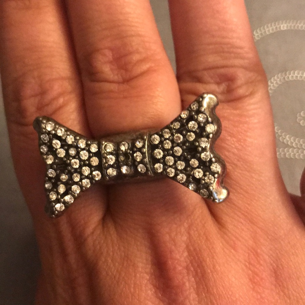 🔥3$/27🔥Pretty Silver/CZ Adjustable “Bow” Ring